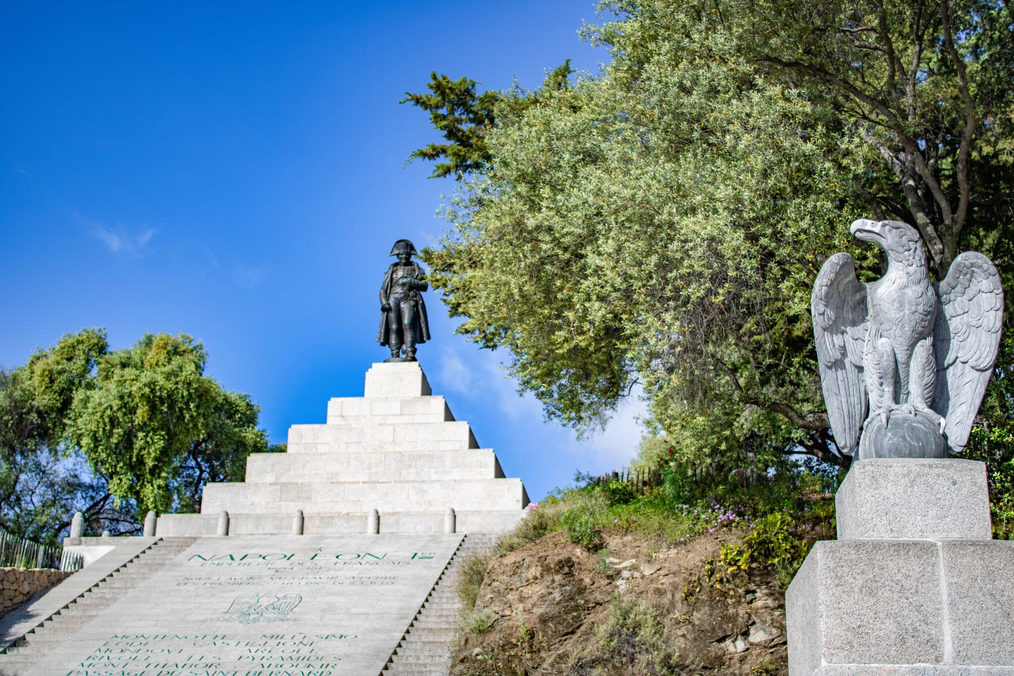 bloc 2 quartier des etrangers scaled